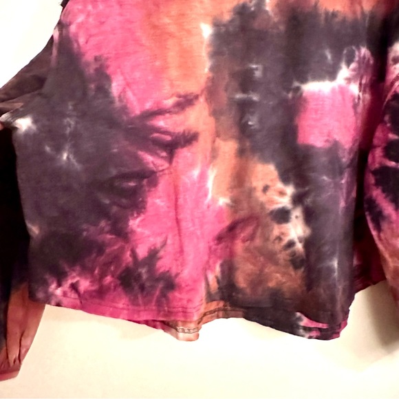 Umgee Tie Dyed Sweatshirt with Puffed Sleeves Size Medium - Picture 4 of 8